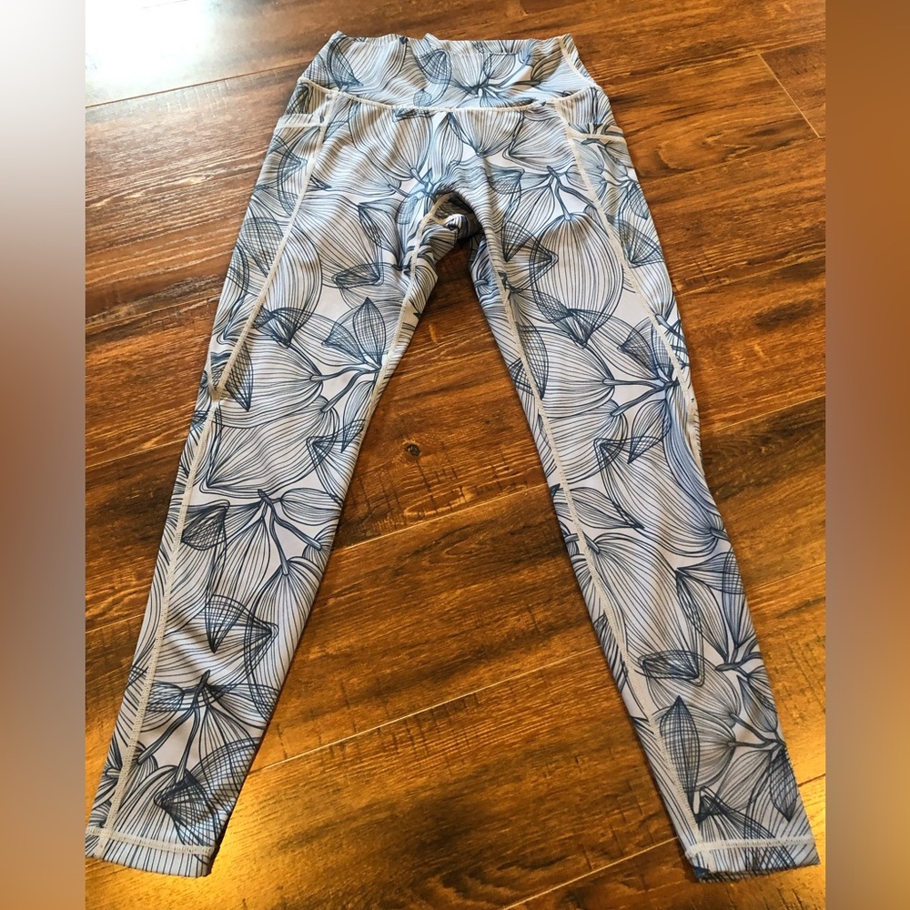 BuffBunny floral leggings